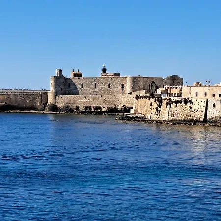 Ortigia L'Antico Dammuso * Syracuse